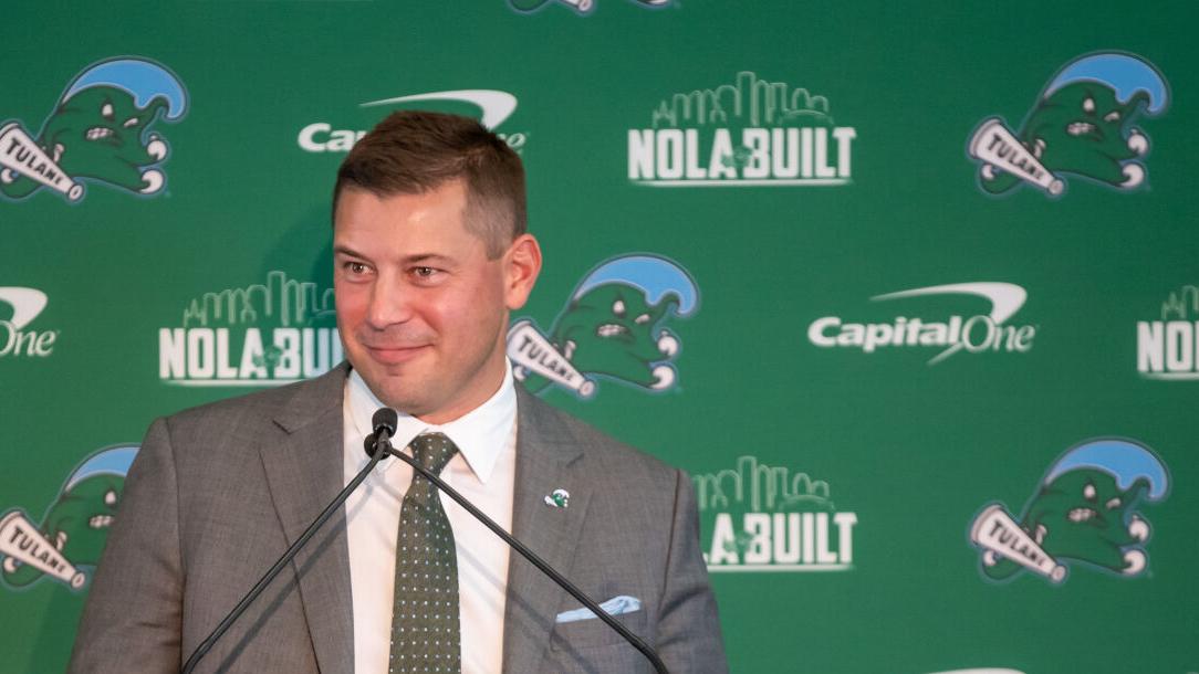 NO.tulanecoach.121223.0625.jpg